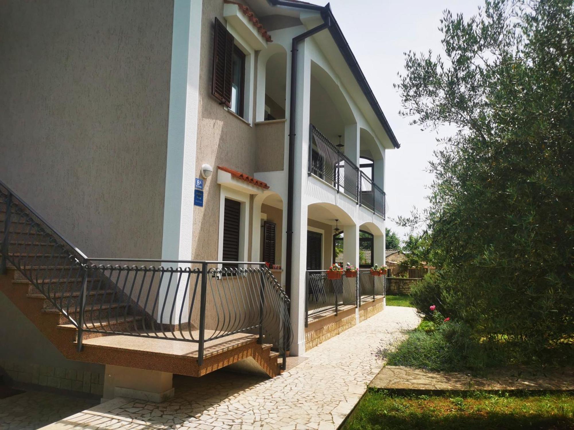 Garden Apartment Maria Vrsar Zewnętrze zdjęcie